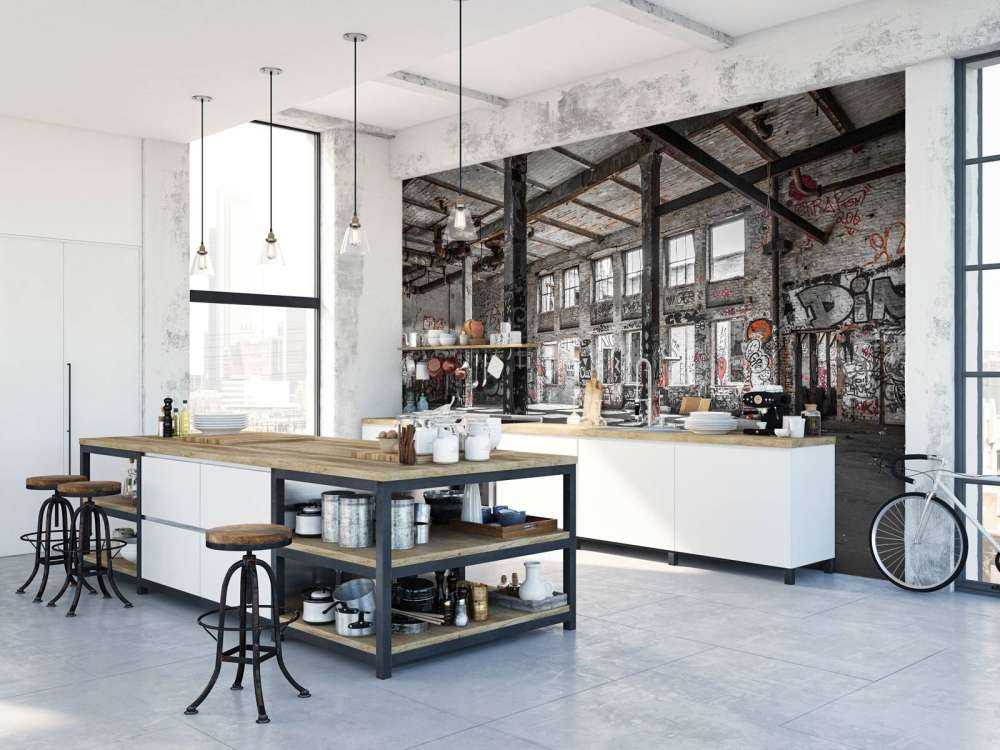 Verlaten pakhuis met graffiti