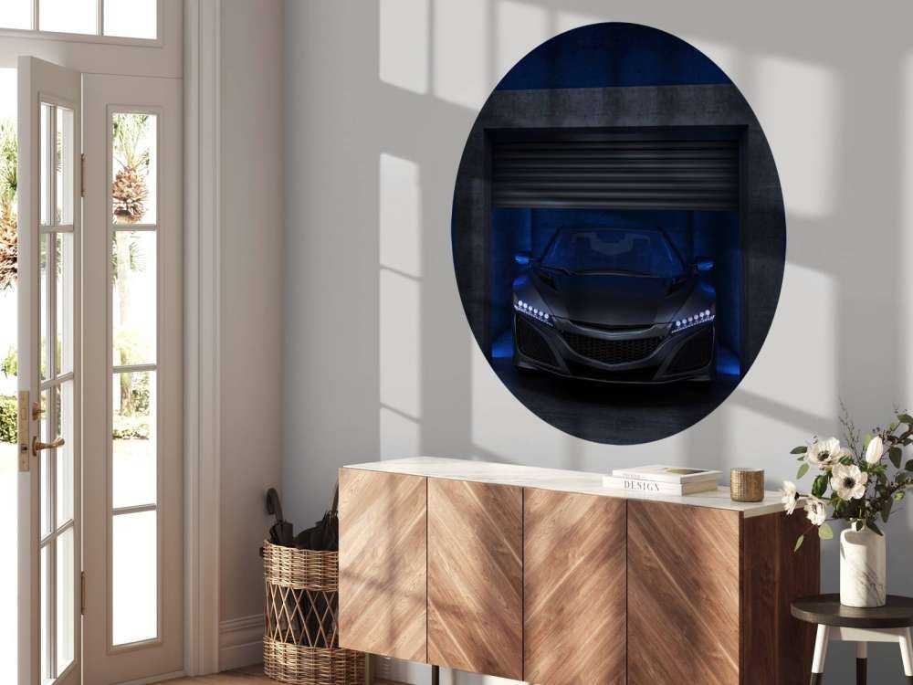 Sportauto in een garagebox