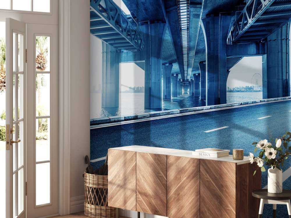 Viaduct boven een snelweg