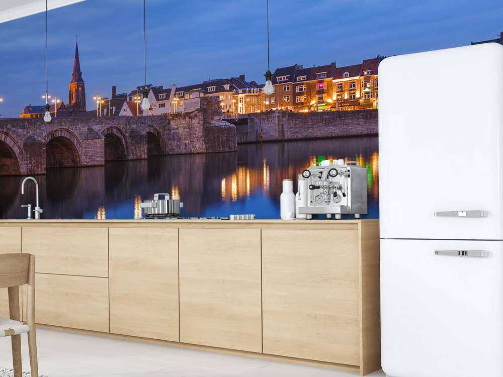 Sint Servaasbrug in de avond