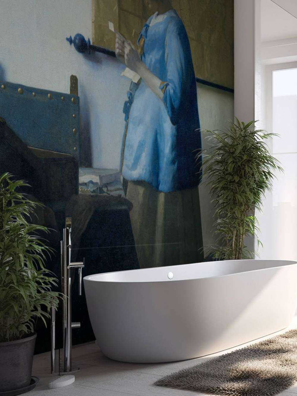 Brieflezende vrouw in het blauw