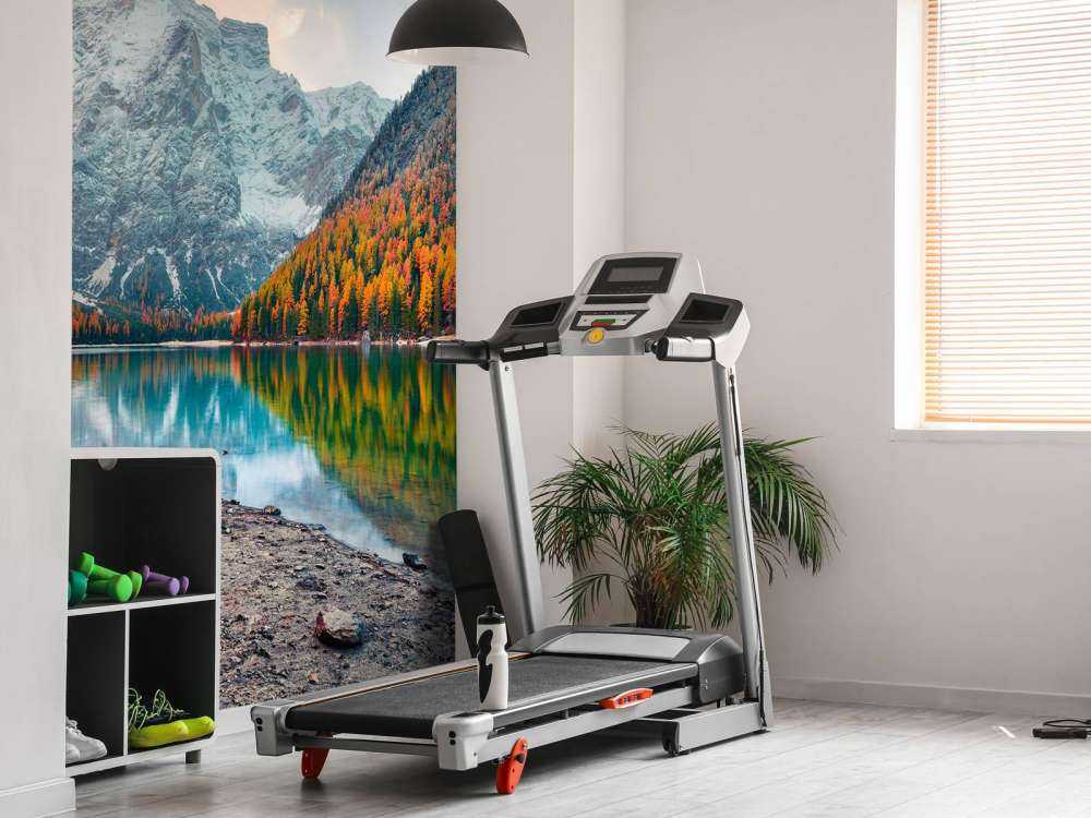 Kleurrijke bomen in een Italiaans berglandschap