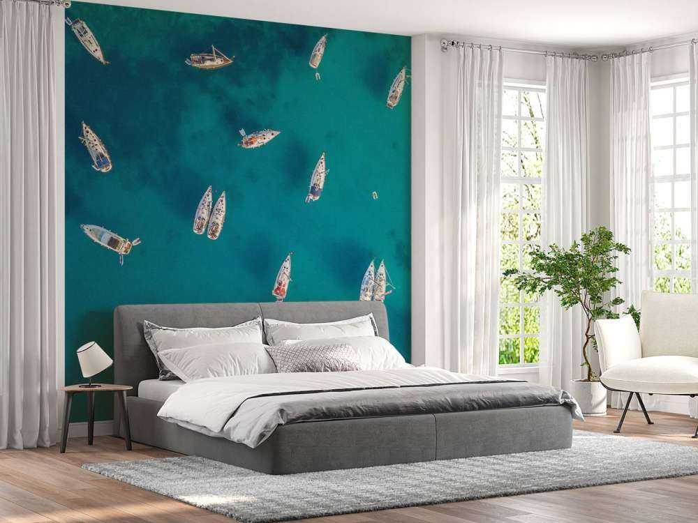 Droneshot van een groep verankerde boten