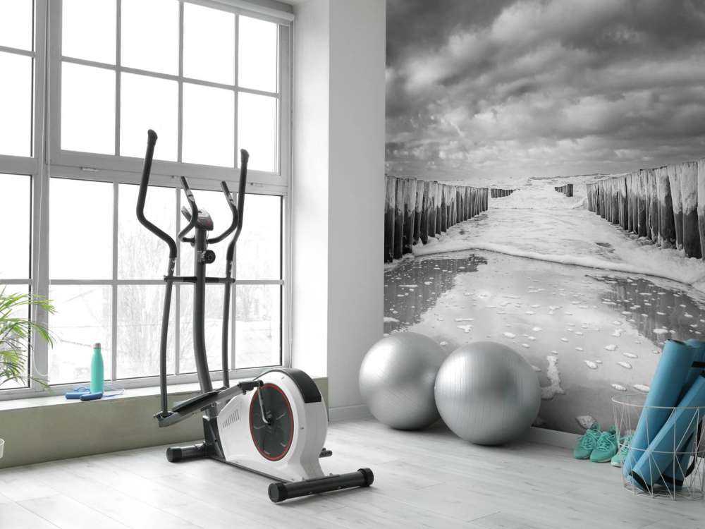 Onrustige zee in zwart-wit