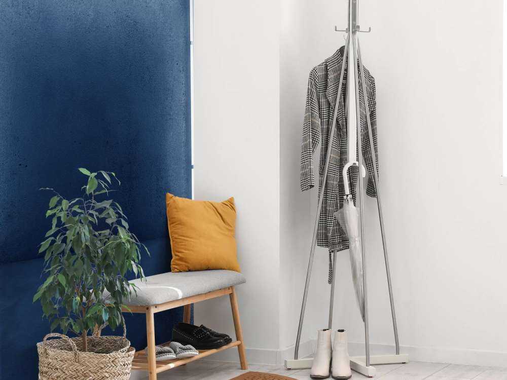 Betonnen neon verlichte garage