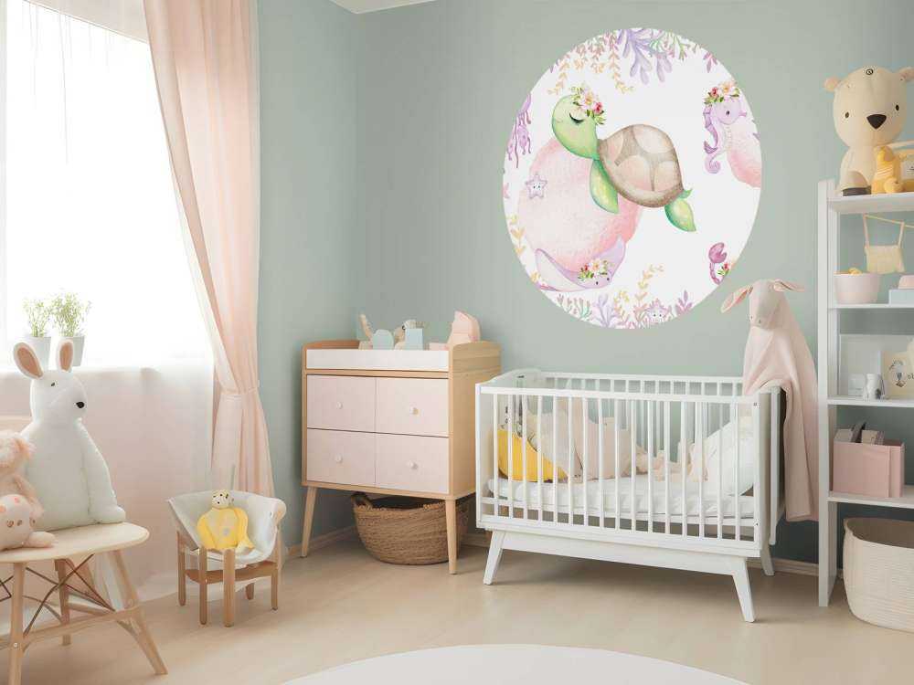 Roze zeebodem babykamer