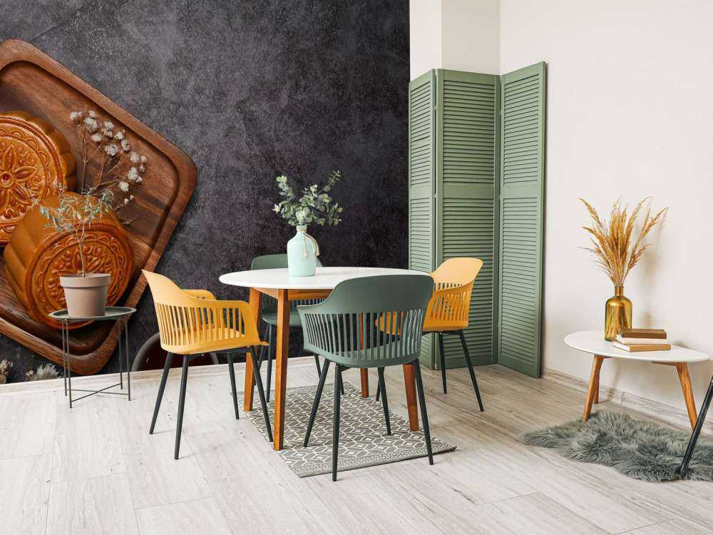 Maan koeken op een zwart aanrecht