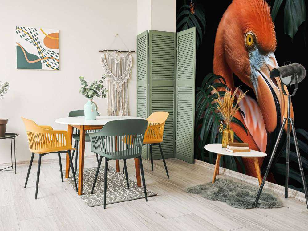 Flamingo tussen tropisch groen