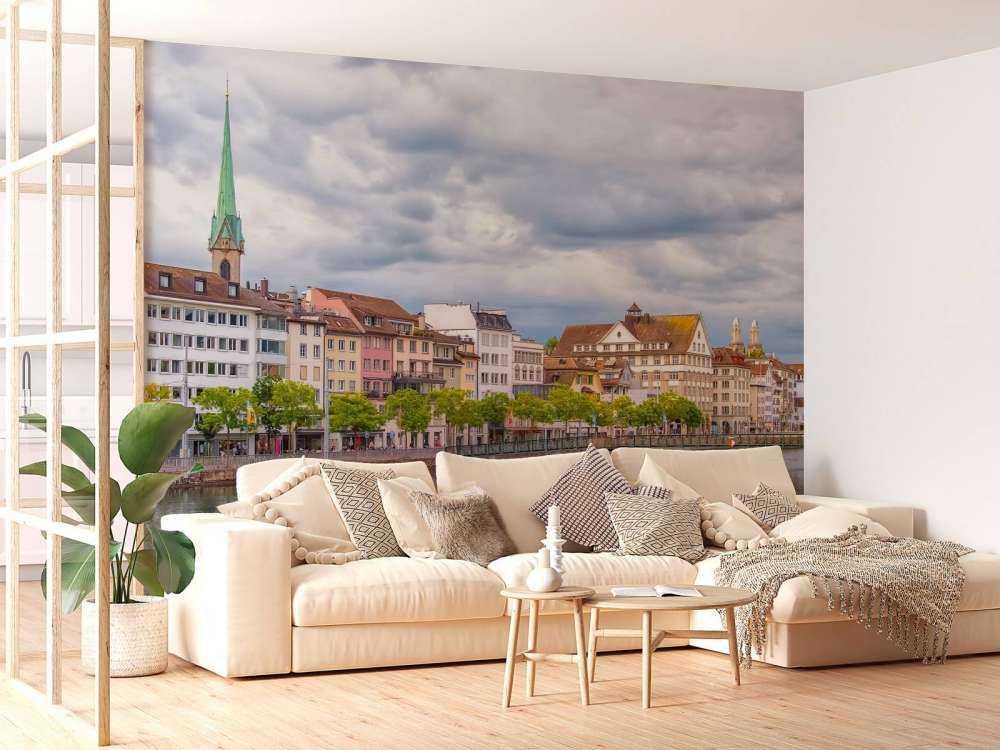 Kleurrijke gevels aan stadsrivier