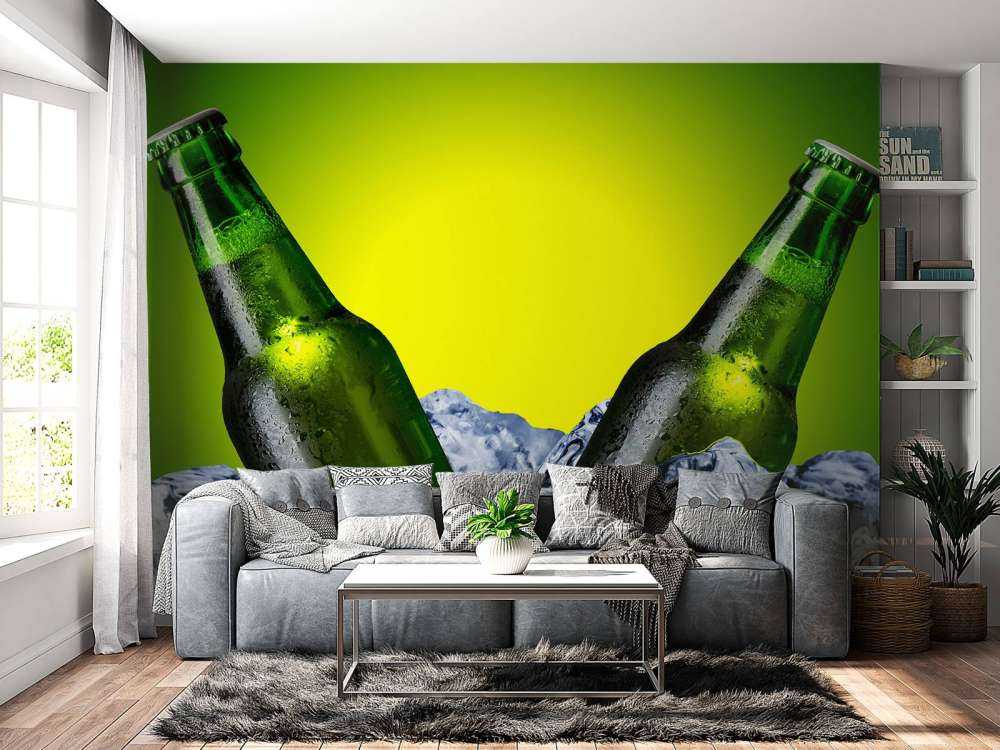 Groene bierflesjes met een groene achtergrond