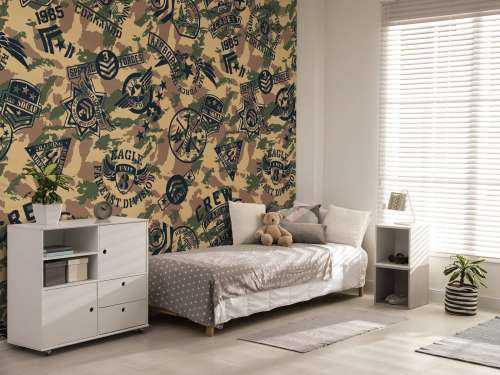 Camouflage met logo's 