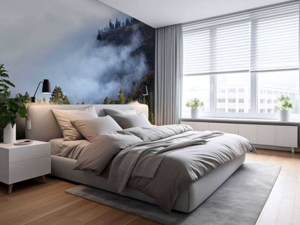 Herfstochtend in mistig bergbos