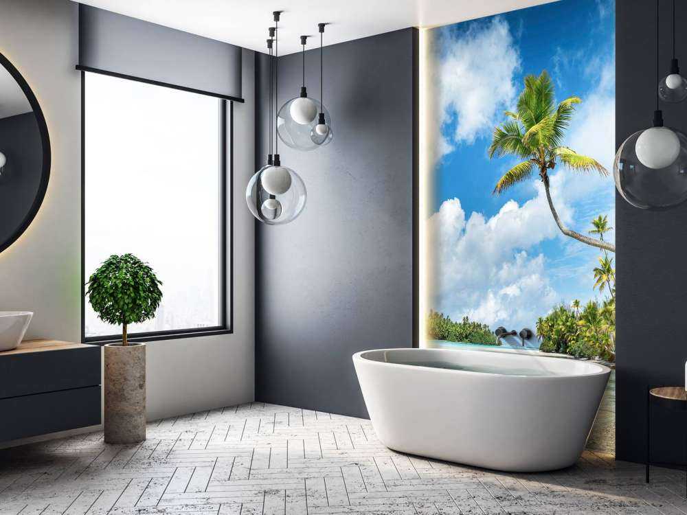 Palmbomen aan turquoise lagune