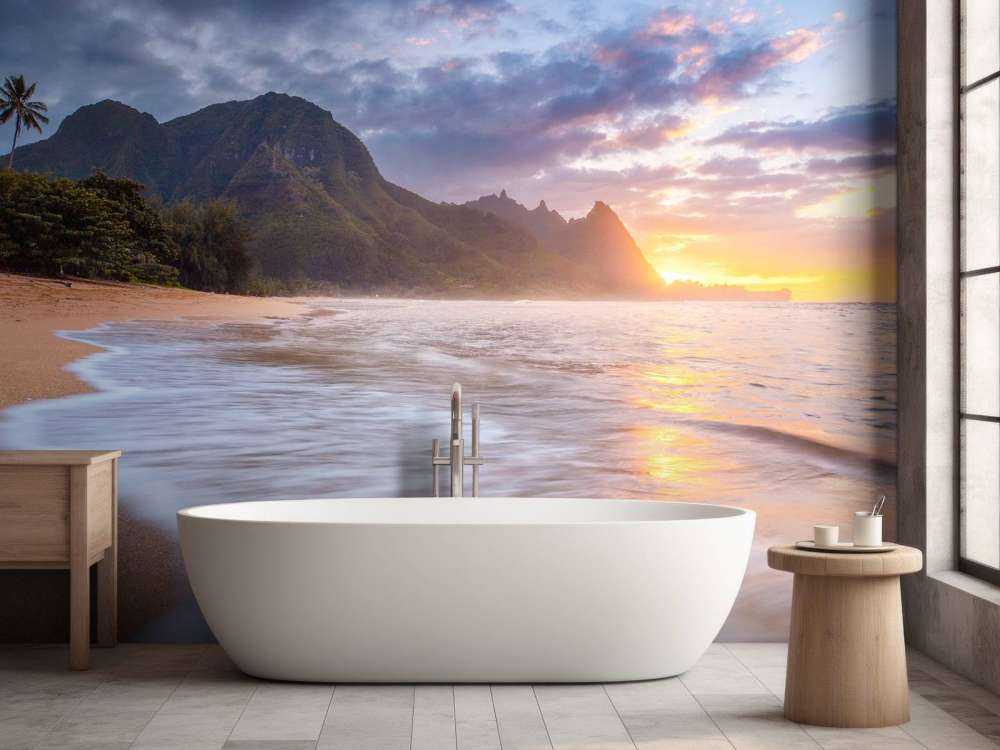 Zonsondergang aan tropisch strand