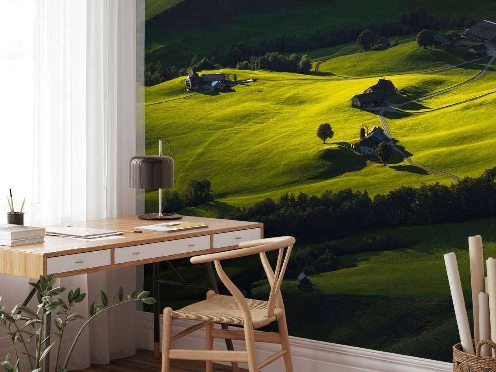 Glooiende heuvels bij avondlicht