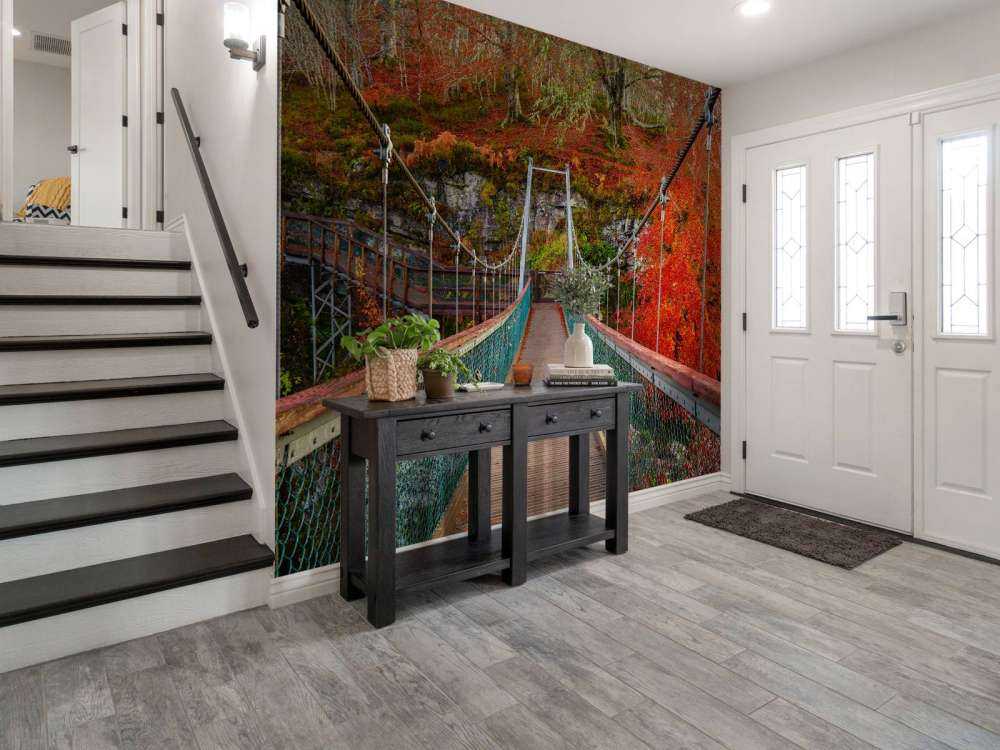 Brug in herfstige omgeving