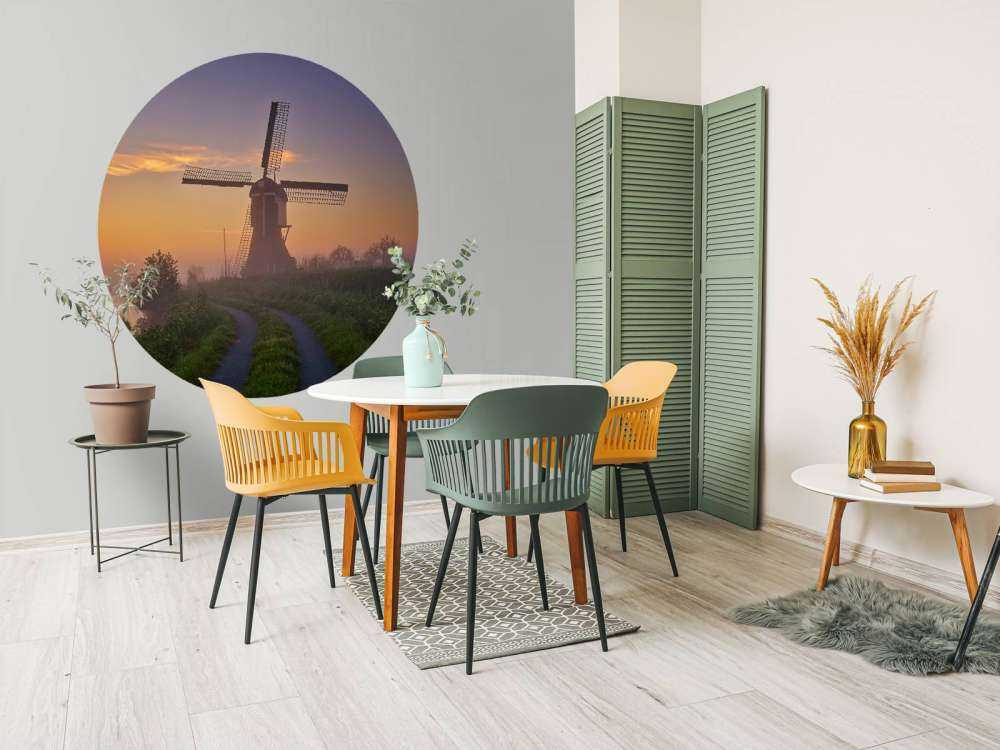 Molen bij zonsopgang