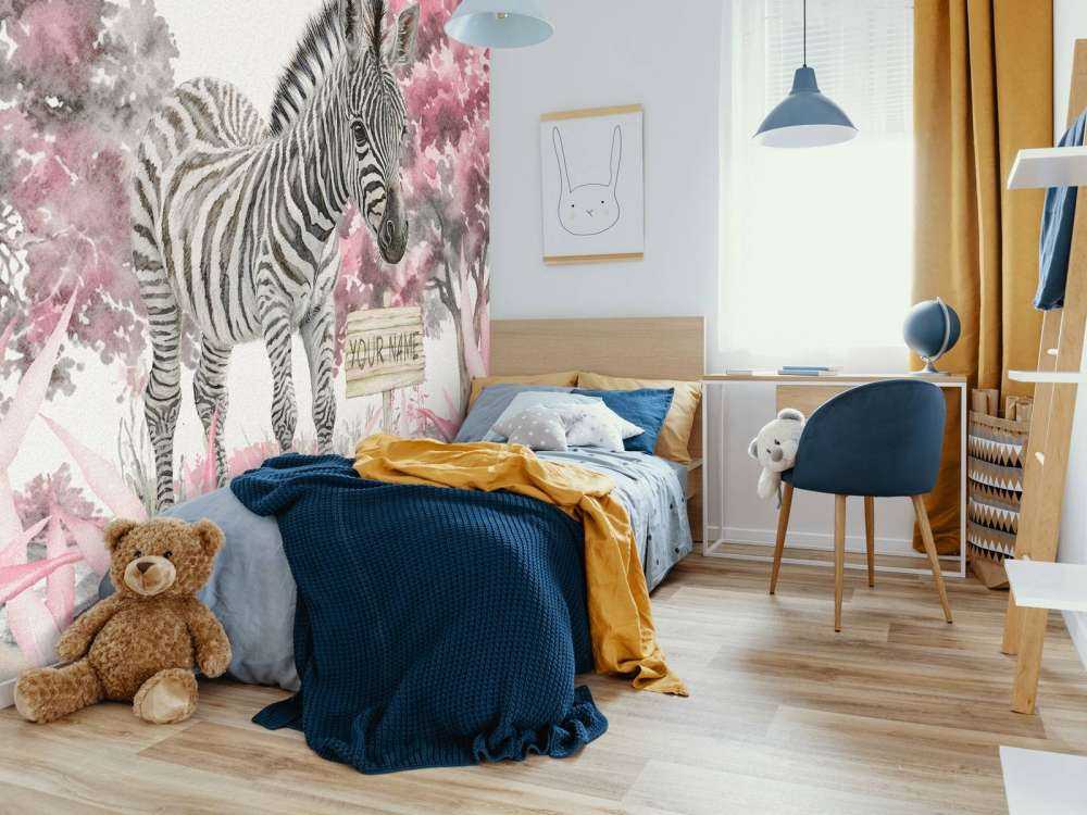 Jonge zebra in de natuur roze