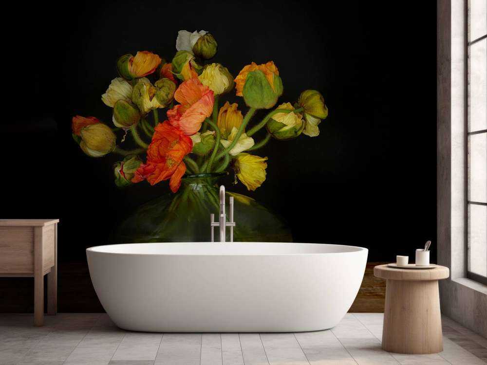 Schilderachtige vaas met bloemen