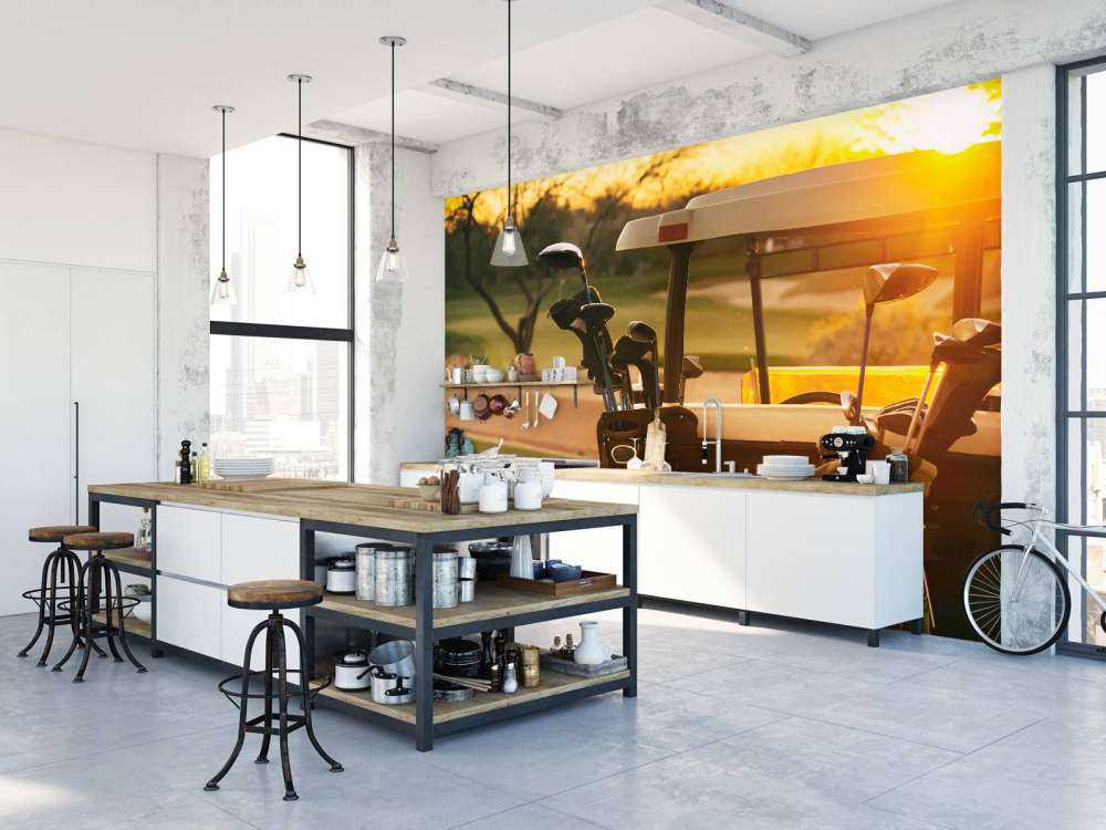 Golfwagen bij zonsondergang