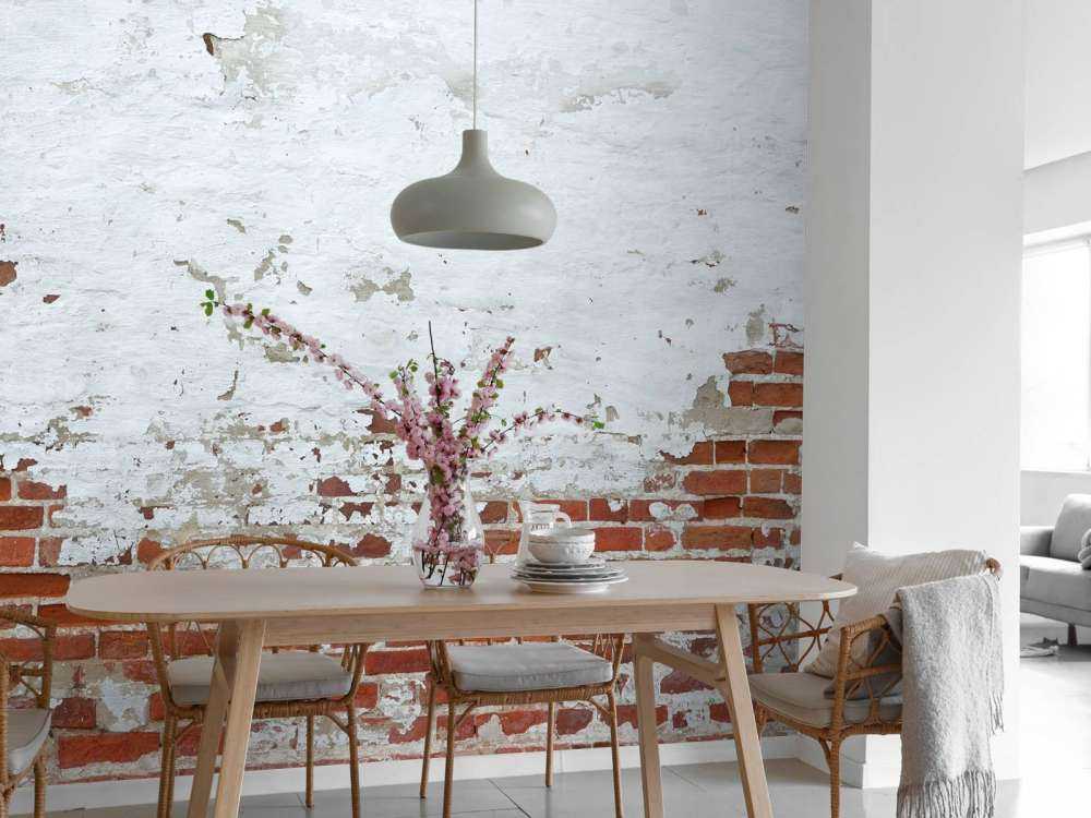 Bakstenen muur met beton