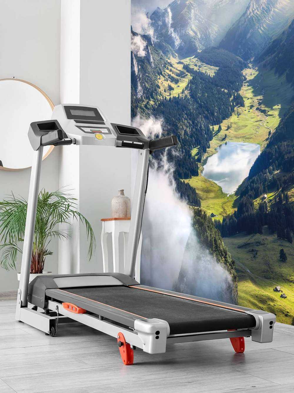 Zonlicht over bergmeer in vallei