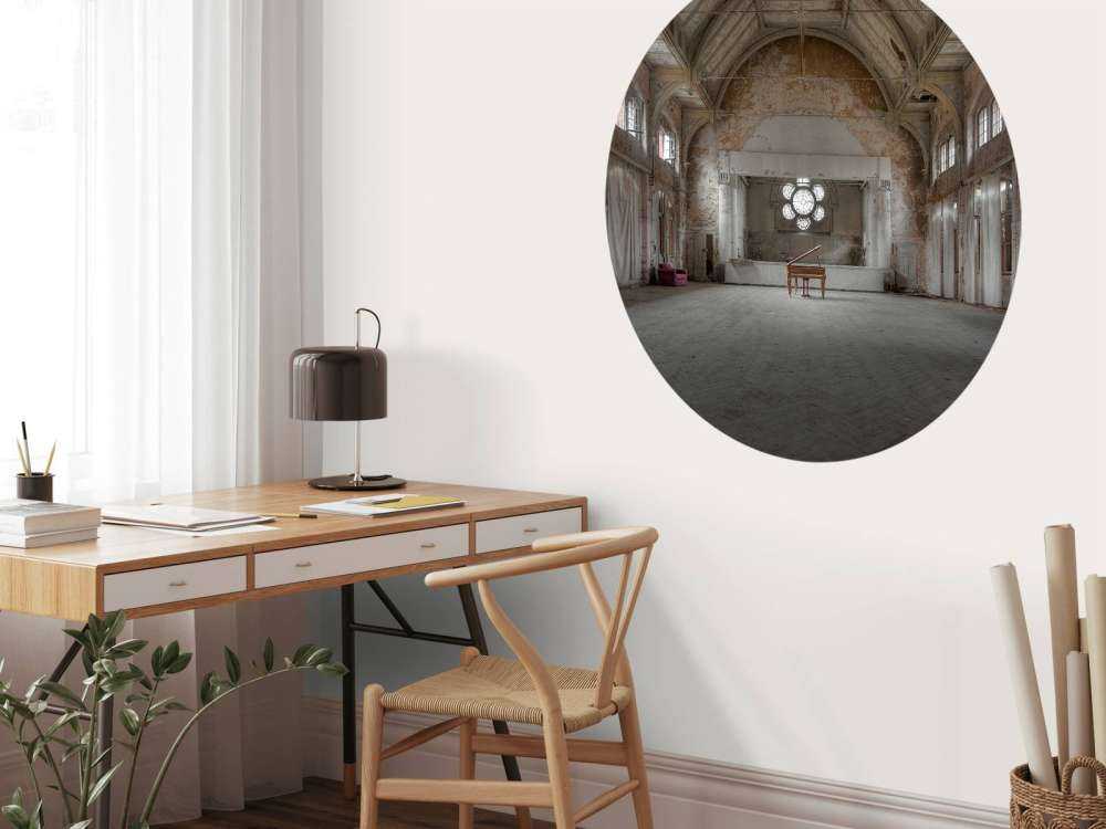 Zaal in oud sanatorium