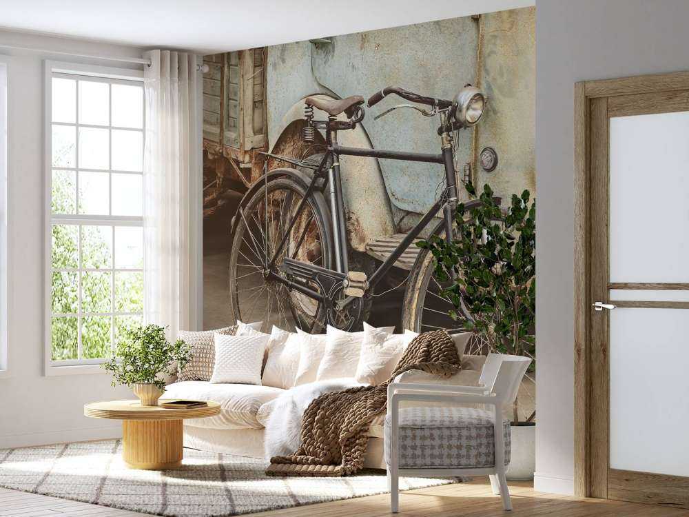 Retro oude fiets met vrachtwagen