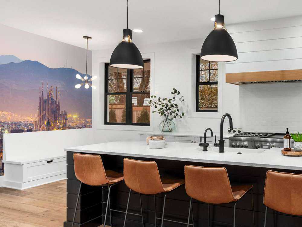 Barcelona met de Sagrada Familia in de avond