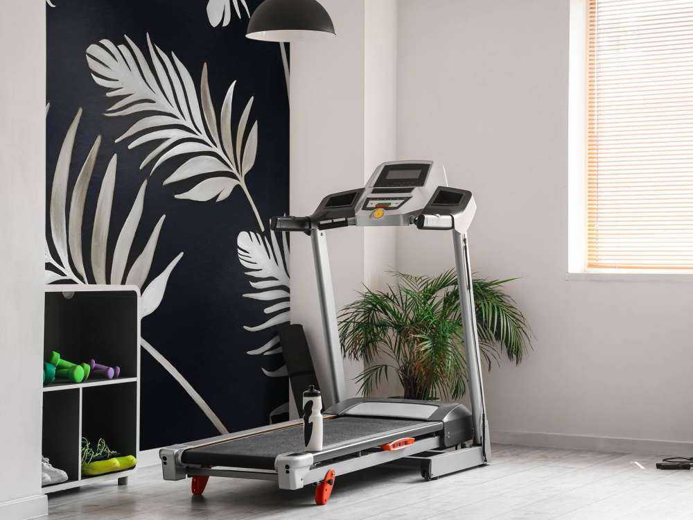 Golden leaves on dark Silver