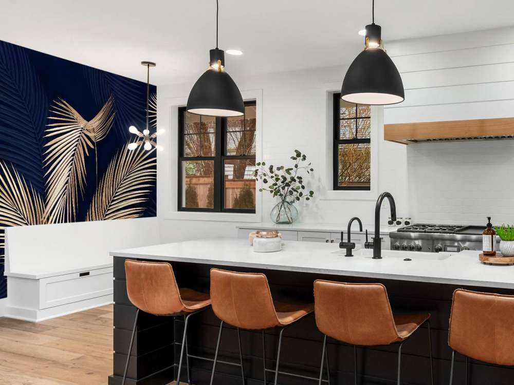 Gouden palmtakken op nachtblauw