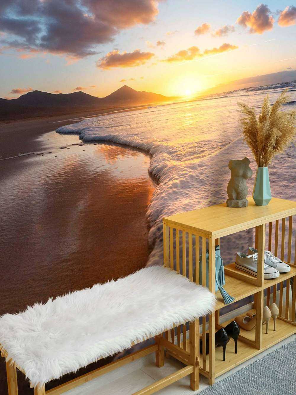 Gouden zonsondergang aan kustlijn