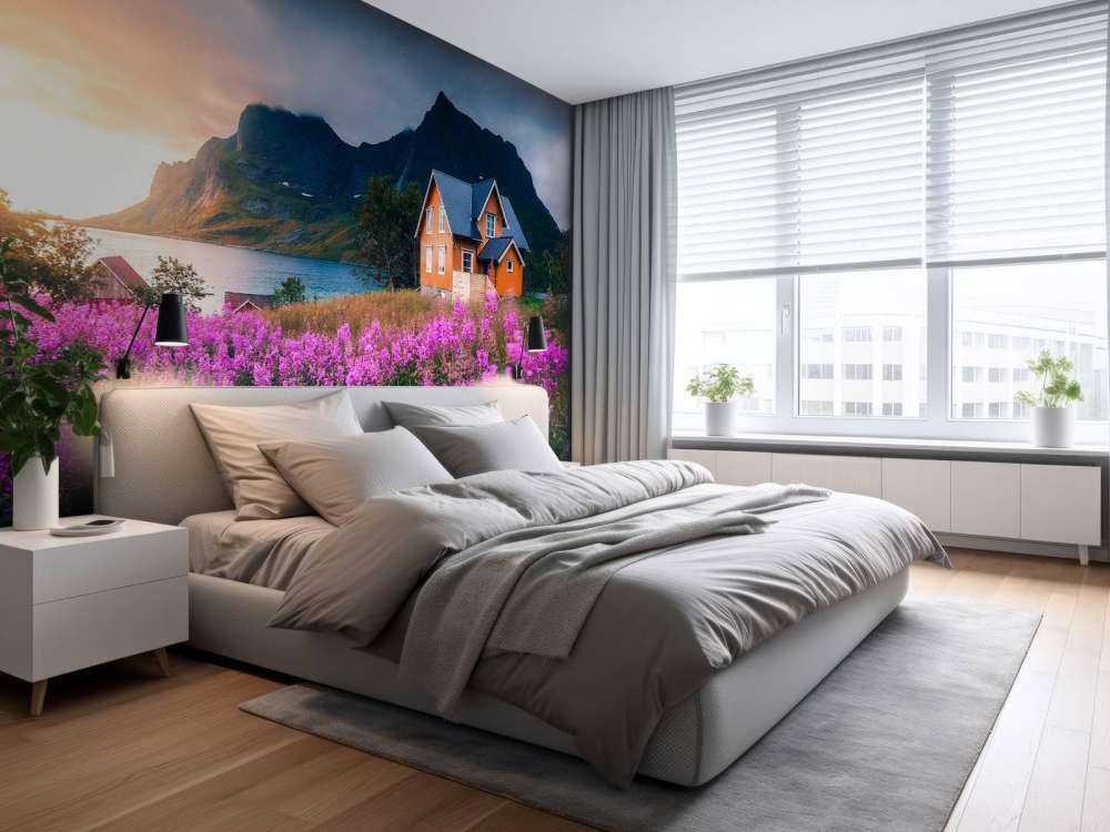 Oranje huis aan paarse fjord