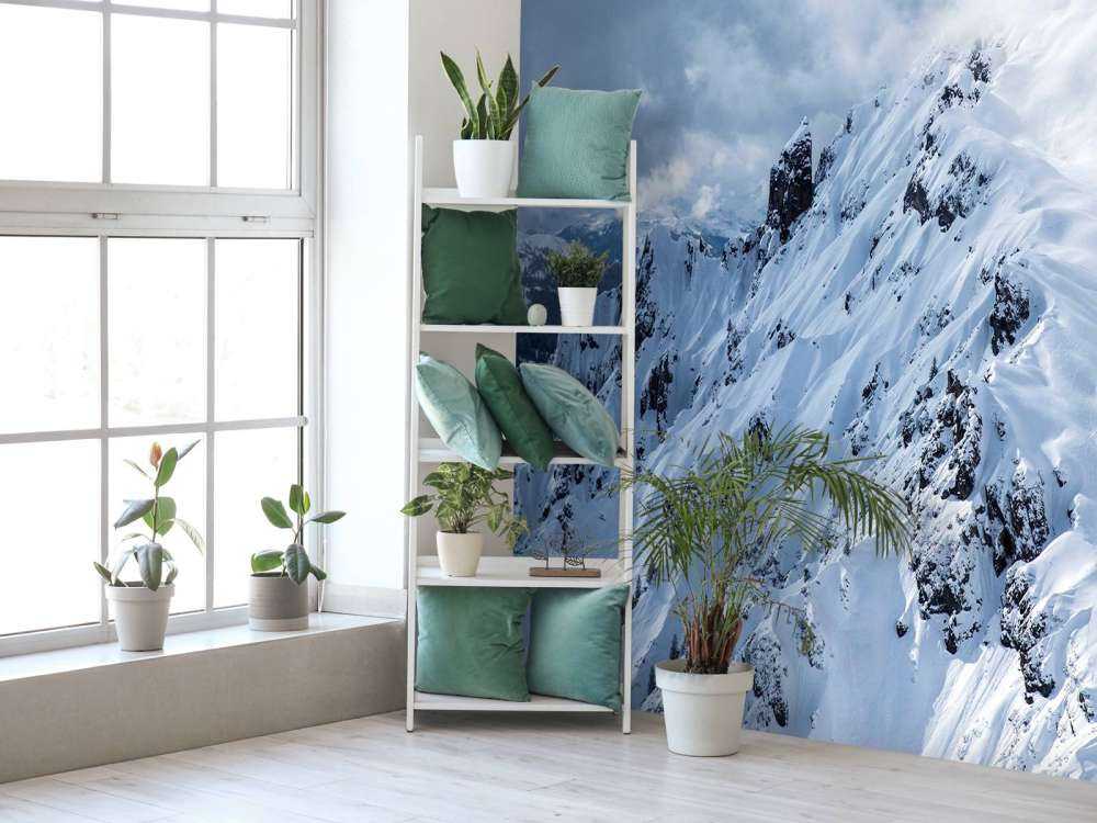 Verse sporen in stille sneeuwhelling