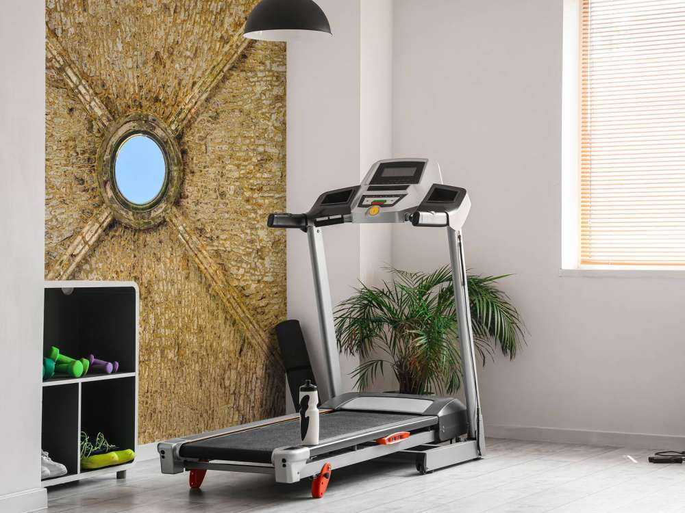 Oud gebouw met pilaren