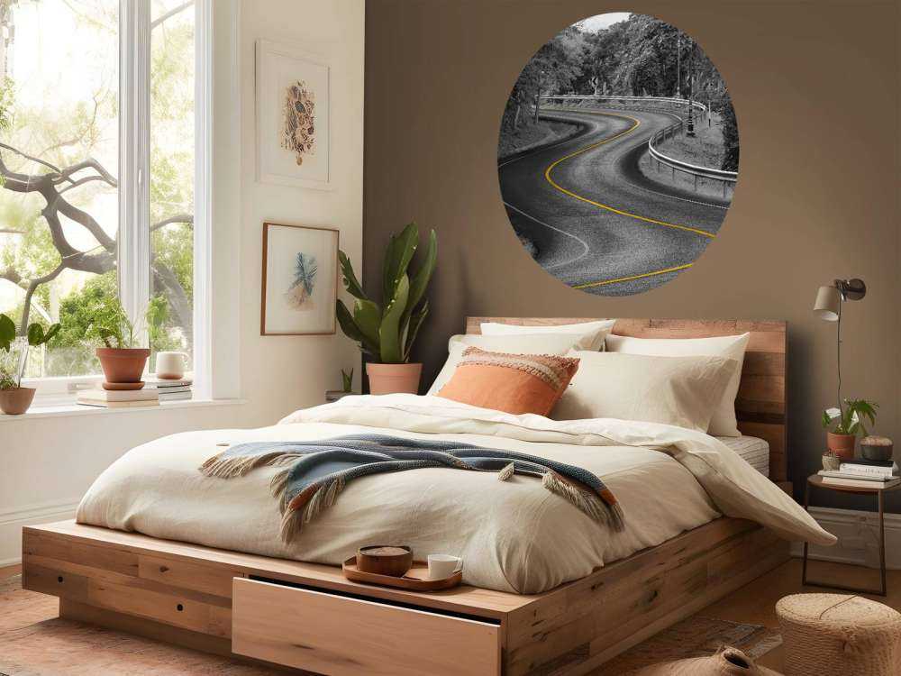 Weg met een gele streep