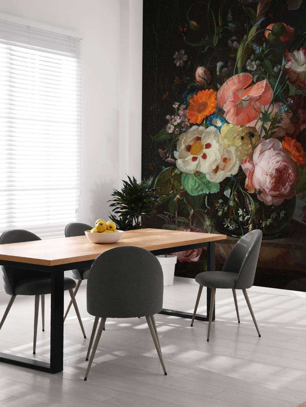 Stilleven met bloemen op een marmeren tafelblad