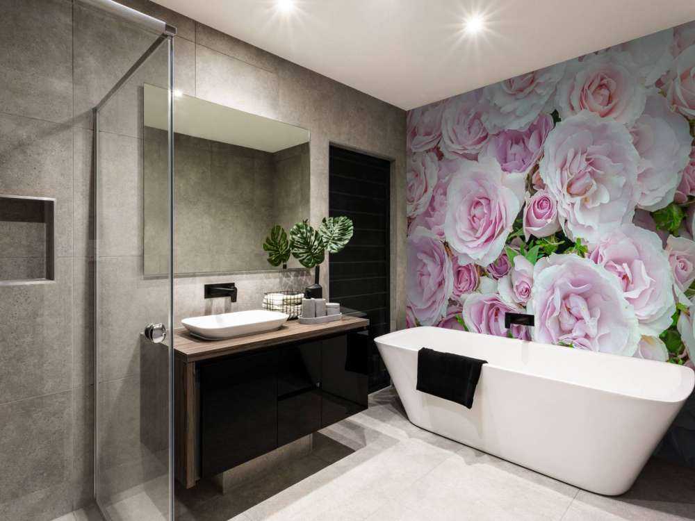 Kleurrijke witte en roze rozen