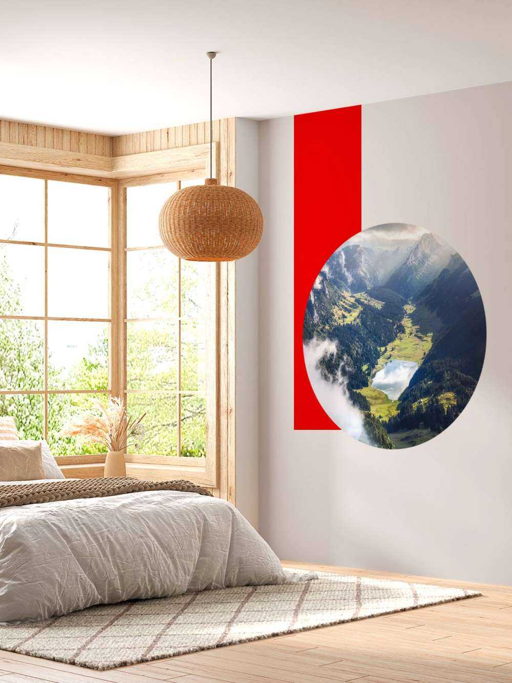 Zonlicht over bergmeer in vallei