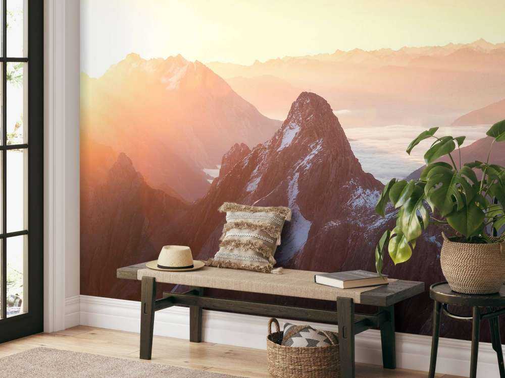 Zonsopkomst Boven Bergsilhouetten