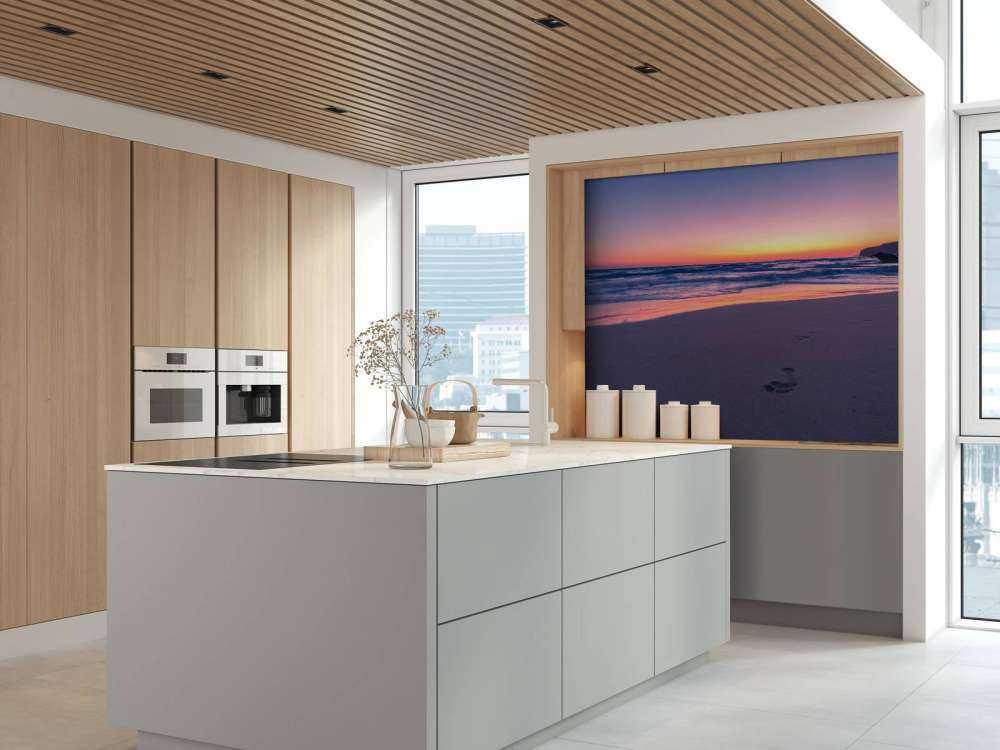 Voetstappen in zachte avondlicht