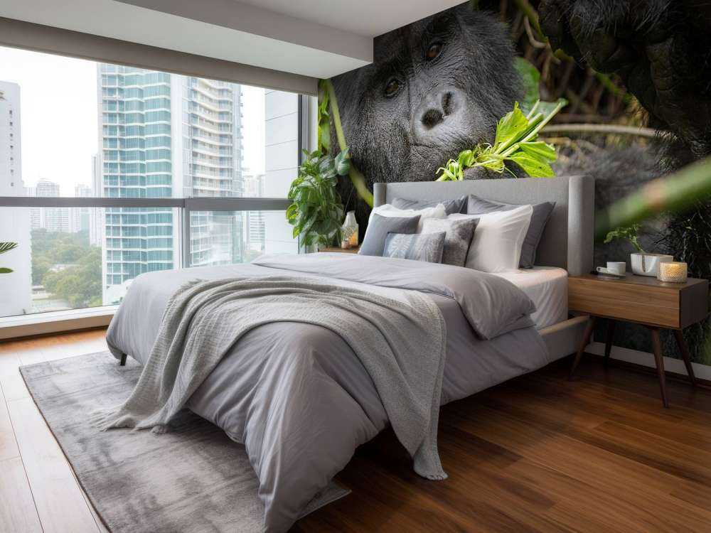 Gorilla tussen de takken