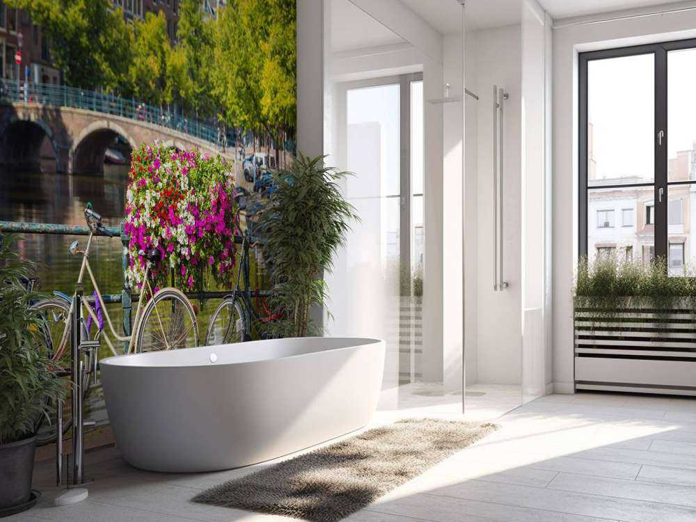 Fietsen op een Amsterdamse brug