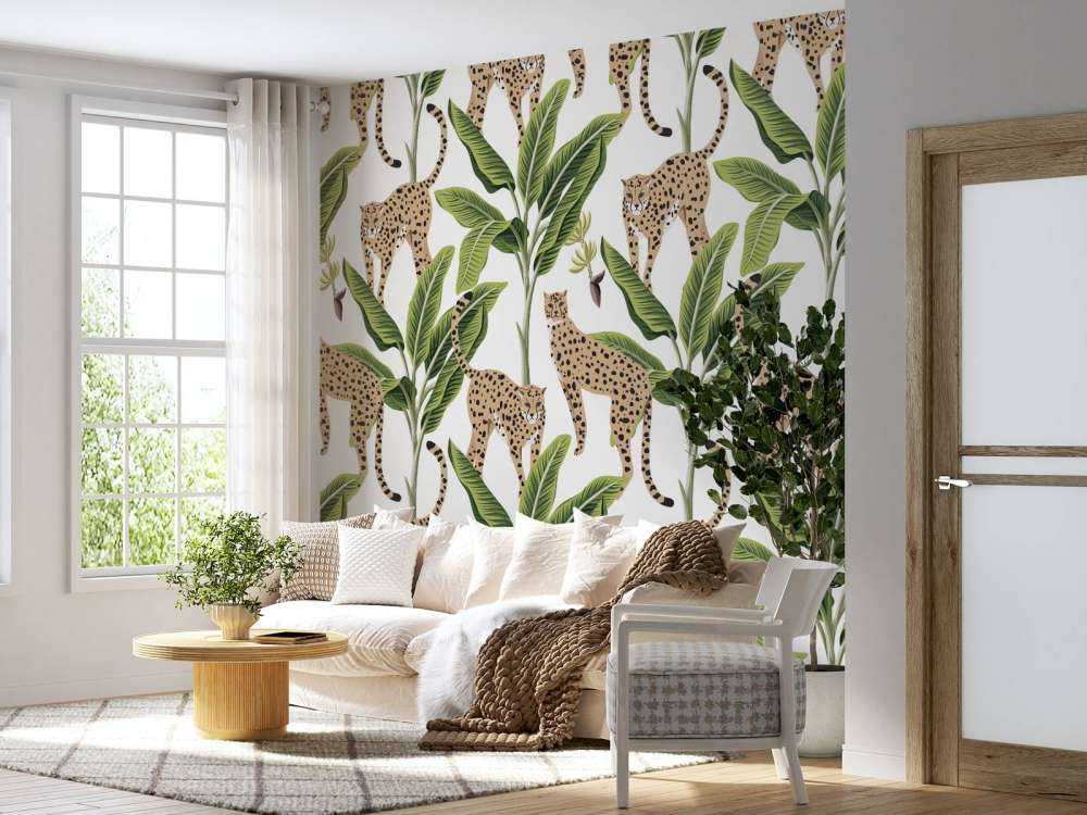 Cheetah tussen de bomen