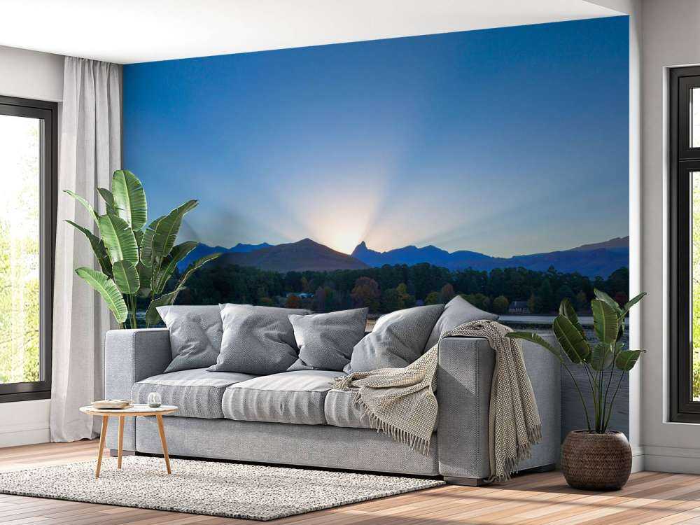 Groot meer bij zonsopkomst