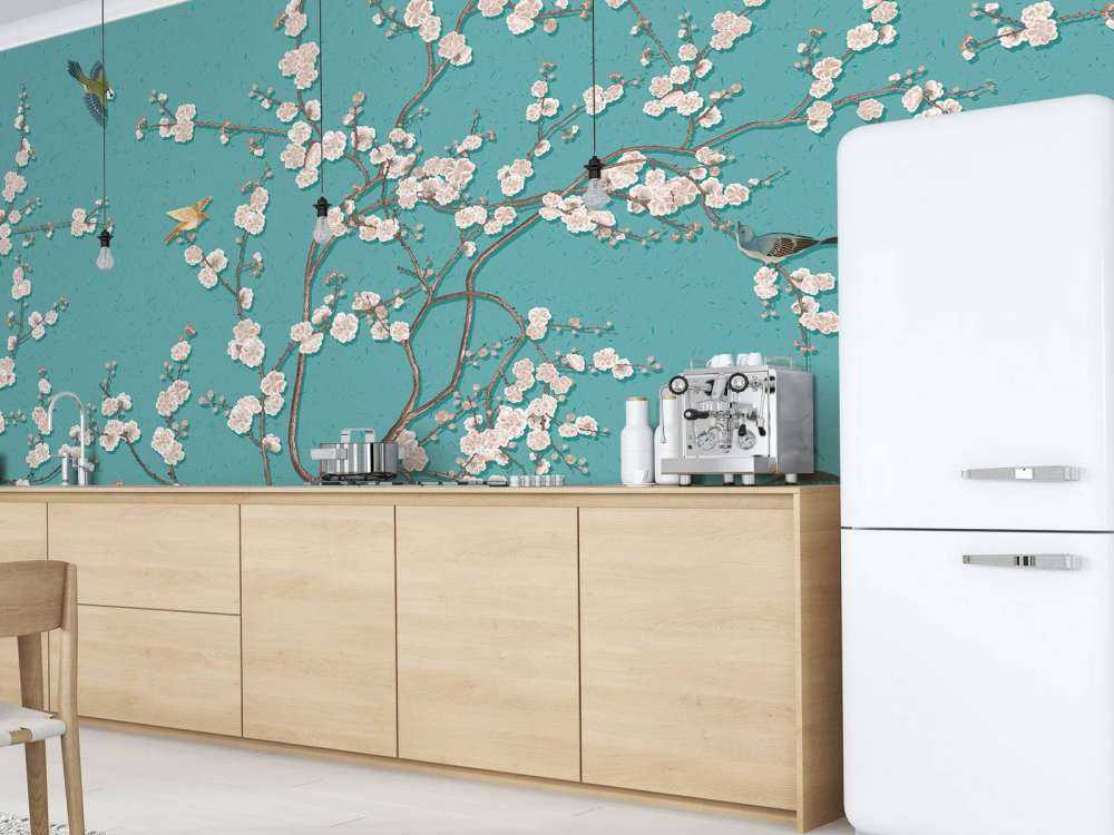 Getekende bloesemboom met vogels 