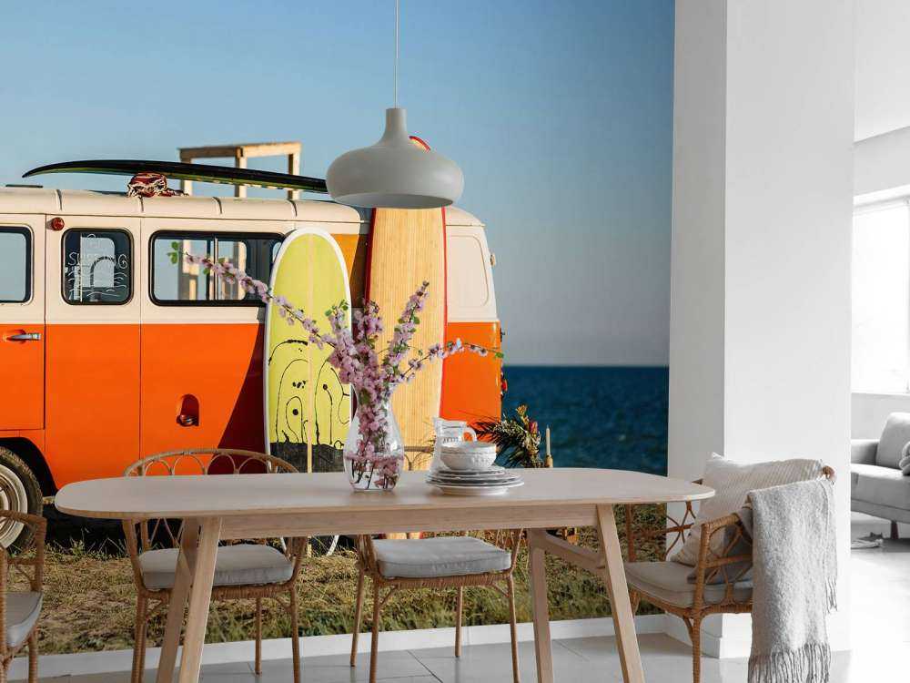 Bus met surfplank