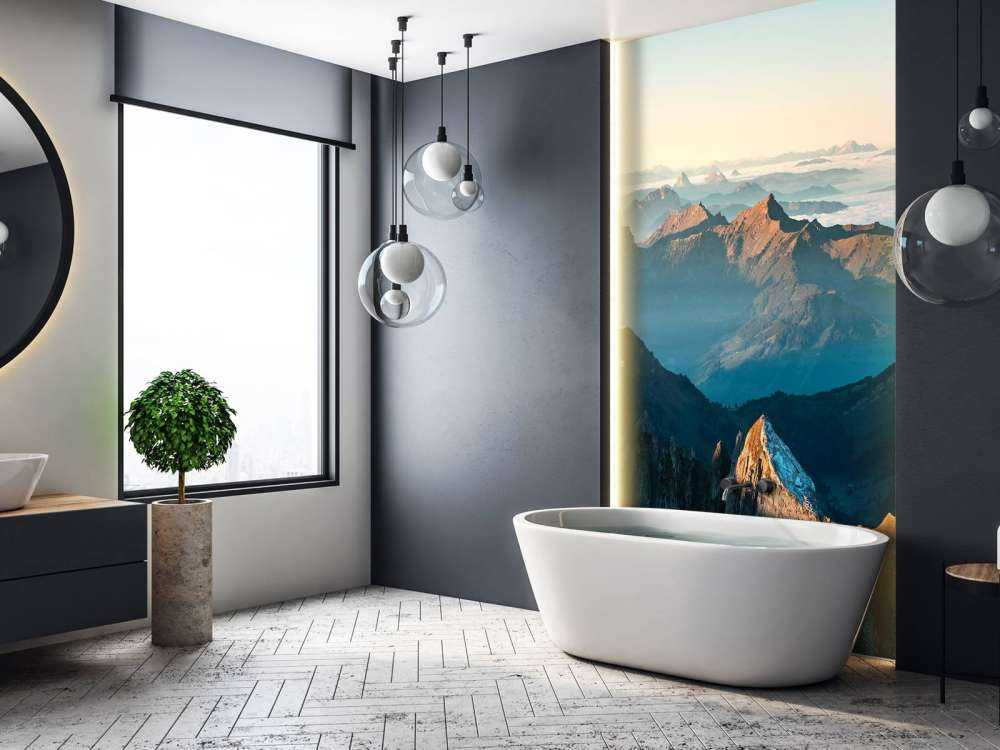 Bergketen in zachte ochtendschaduw