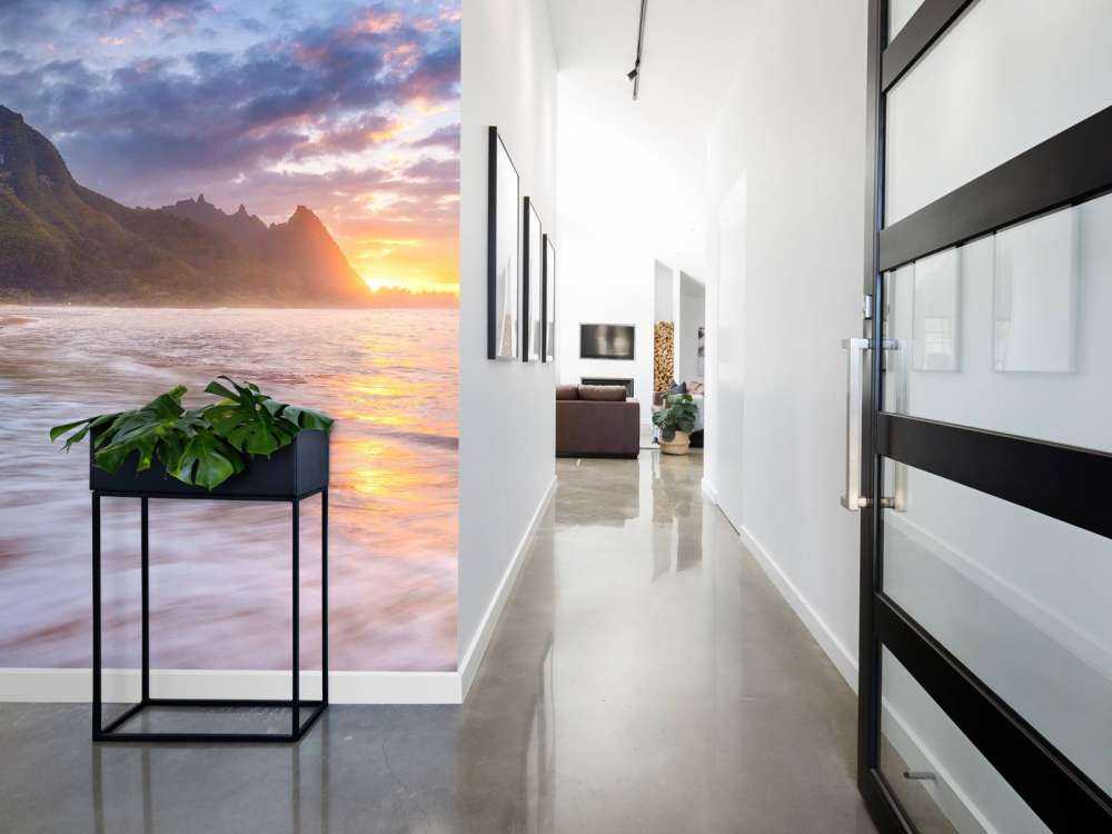 Sneeuwval boven alpijns woud