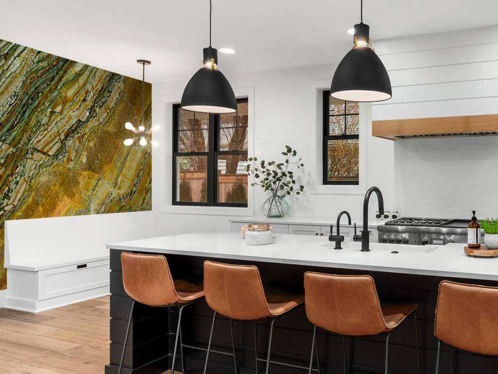 Gekleurd gebroken marmer